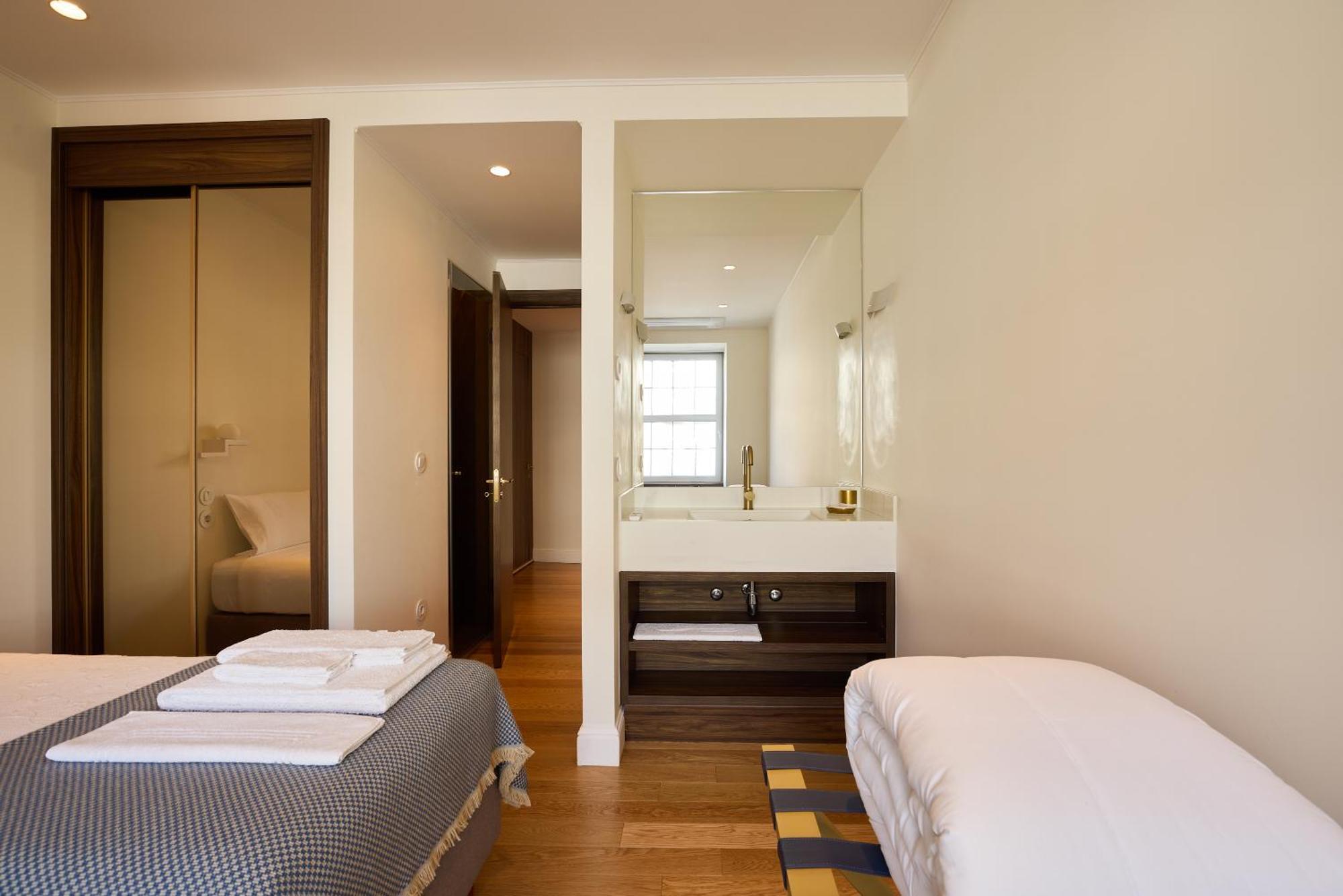 Flh Porto Clerigos Luxury Apartments الغرفة الصورة